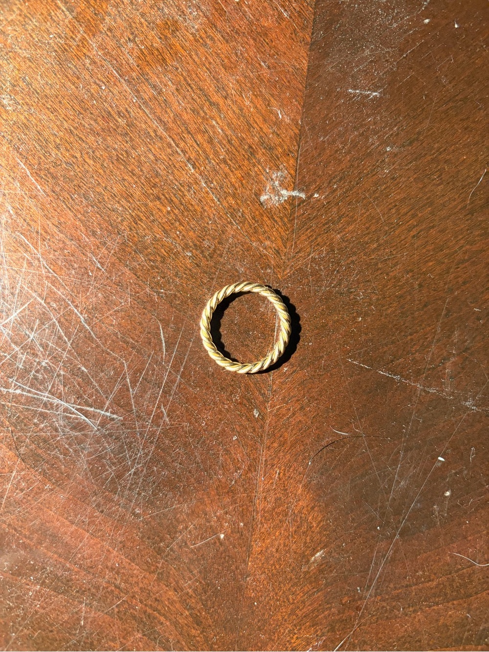Delicate Twisted Rope Ring - Gold - Picture 2 of 3